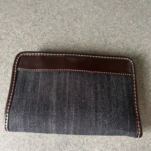 Thirty One wallet